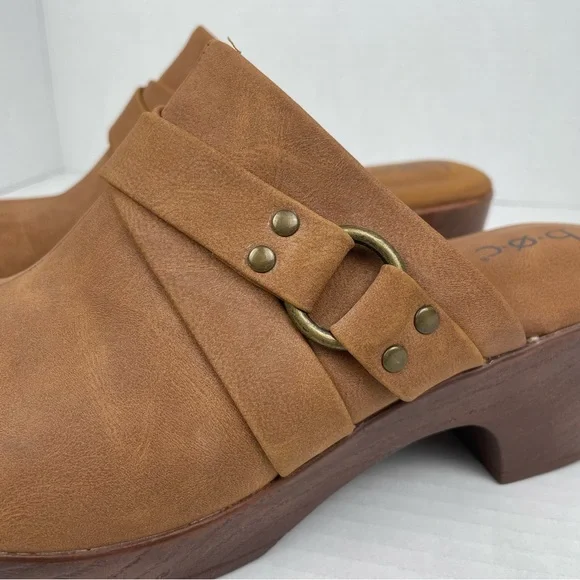 BOC Comfort Clogs Women’s 7 M Brown Slip on Mules Heeled Buckle Accent Coastal - Picture 2 of 14